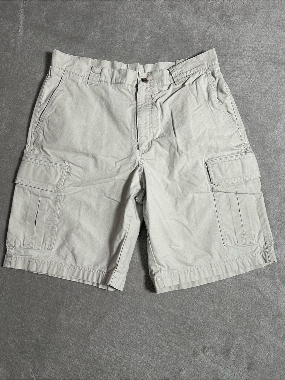 LL Bean Natural Fit Men's Cargo Shorts 256501 Size 34W